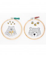 Room Décor Embroidery Hoops : Bear Having Honey with Bees