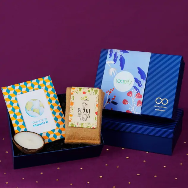 Happy Holidays - Natural / Organic Couples Gift Box - Gift Good Vibes