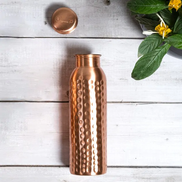 Hammered copper bottle (Quantity: 900 ml)